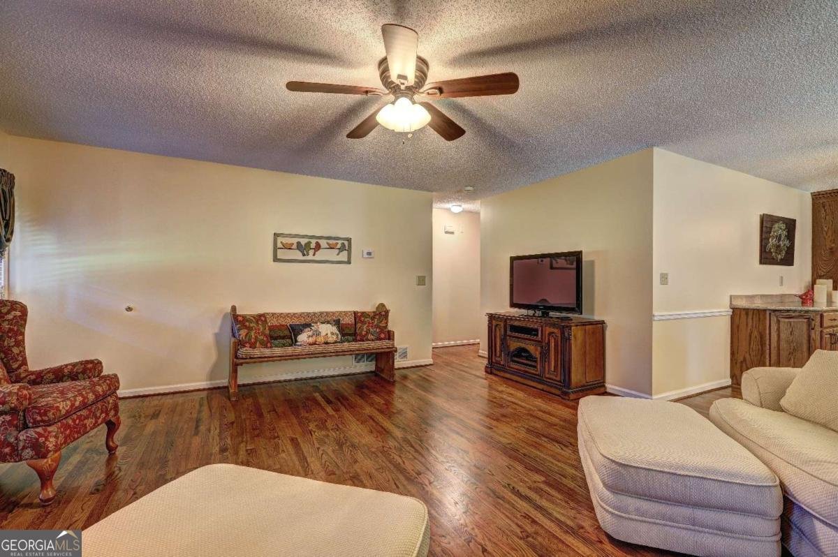 40 Holder Road Temple - 15