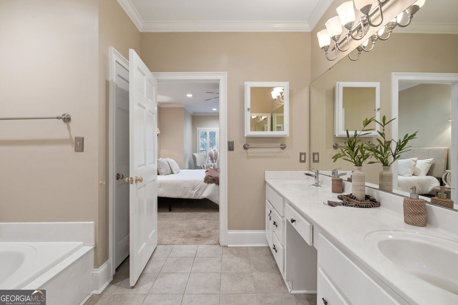 176 Hampton Way Macon - 48