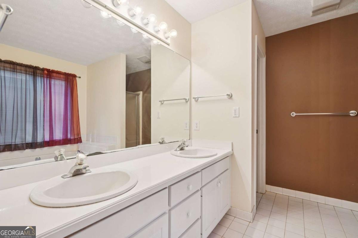 1706 Little Brook Drive Conyers - 9