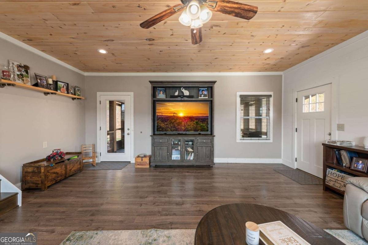 1201 Ada Street Blue Ridge - 8