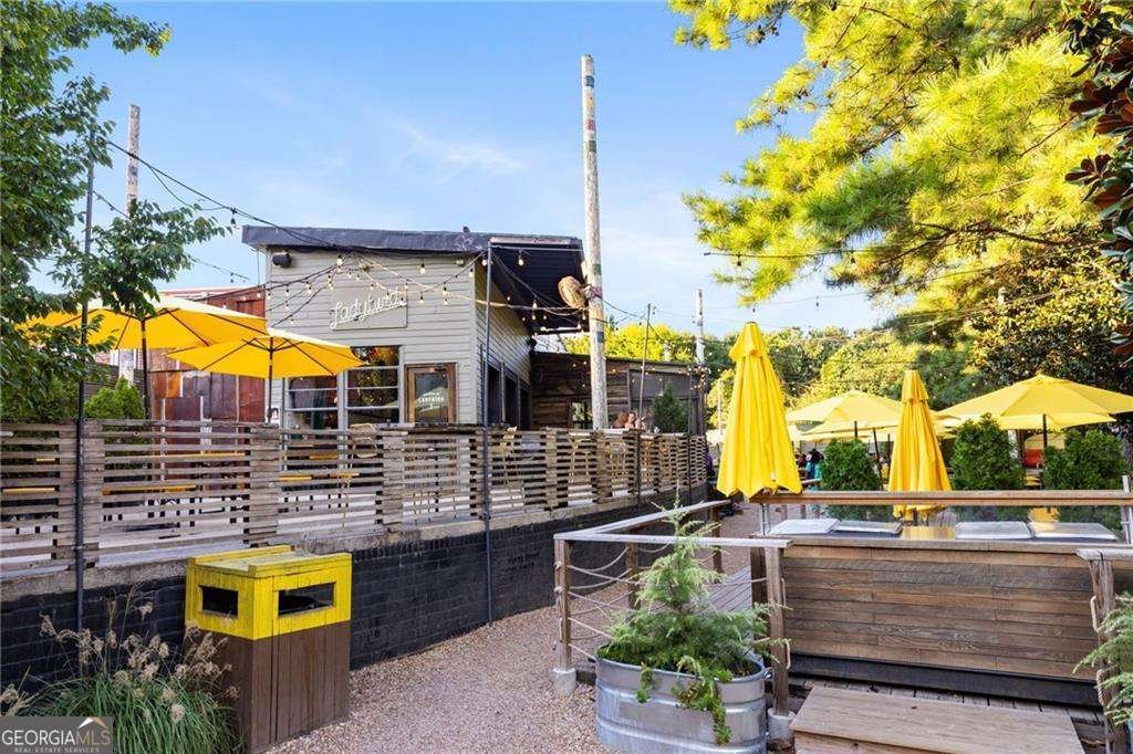 765 East Avenue Atlanta - 11