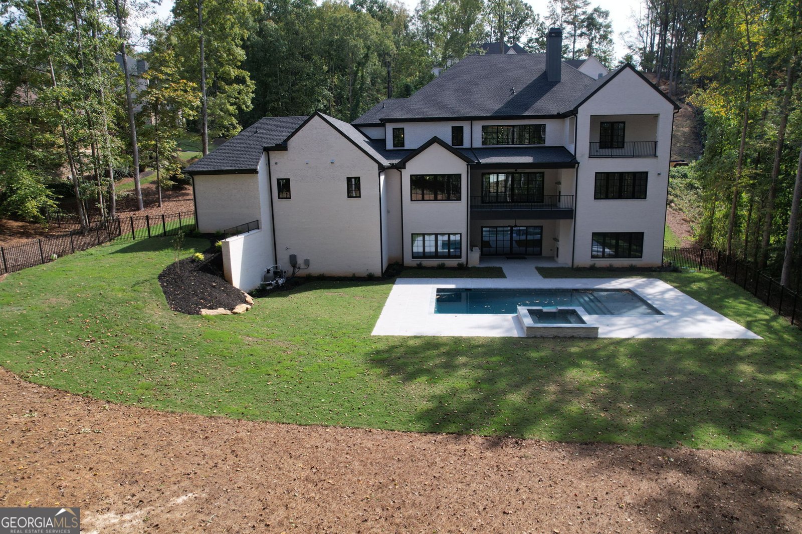 241 TRADITIONS Drive Alpharetta - 35