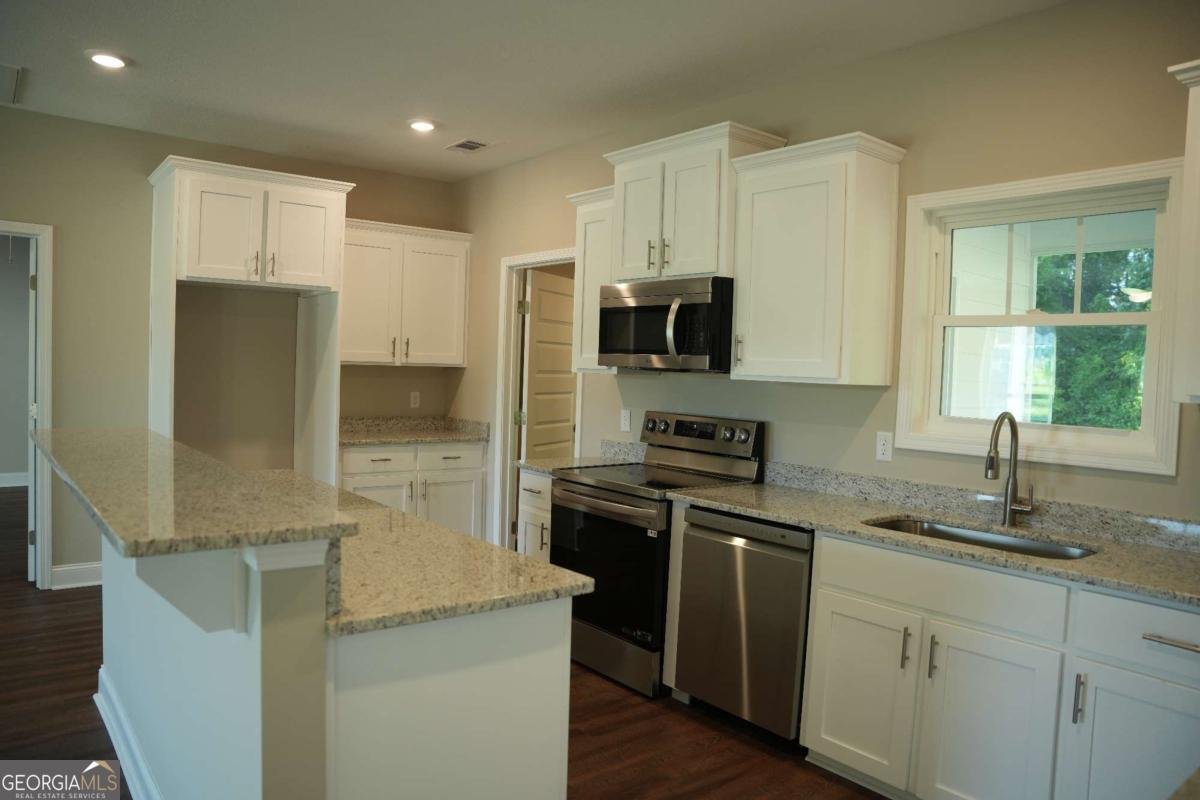 136 Avalon Trace Statesboro - 28