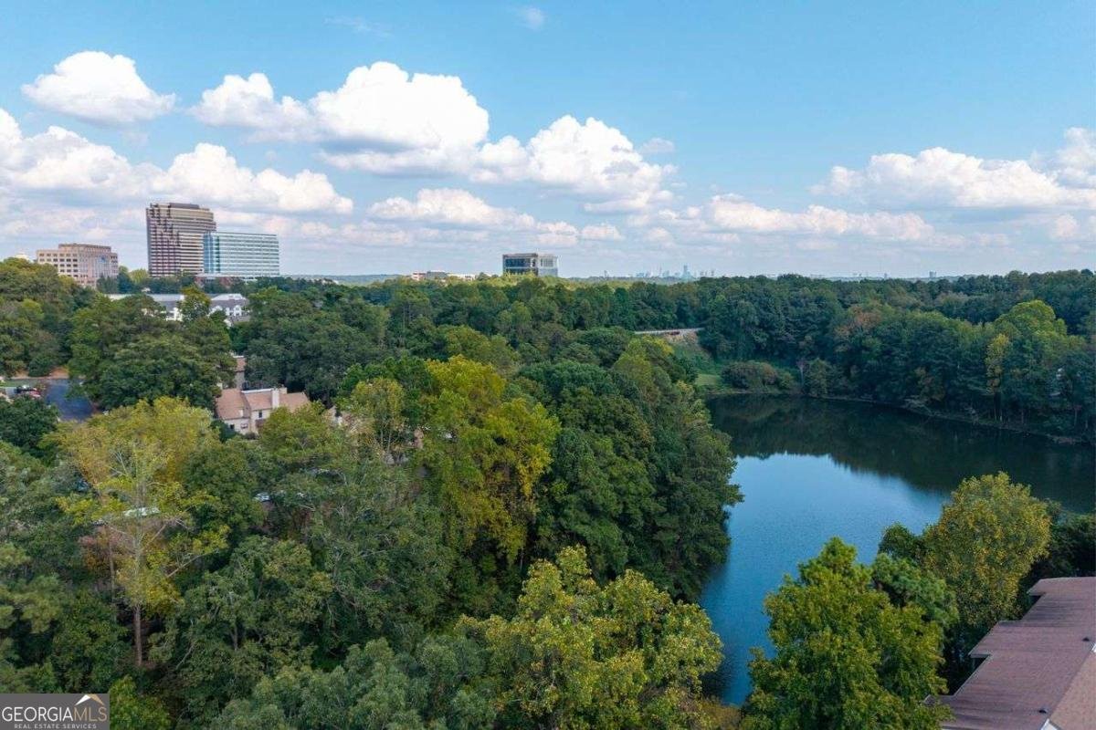 3710 STONEWALL Circle Atlanta - 40