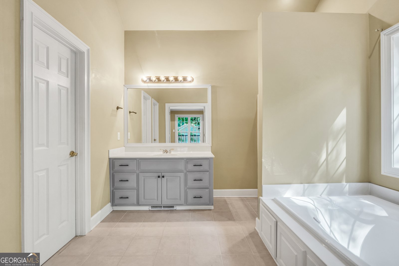 133 Oakview Circle Gray - 40