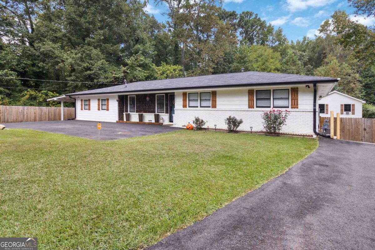 2327 Young Road Stone Mountain - 3