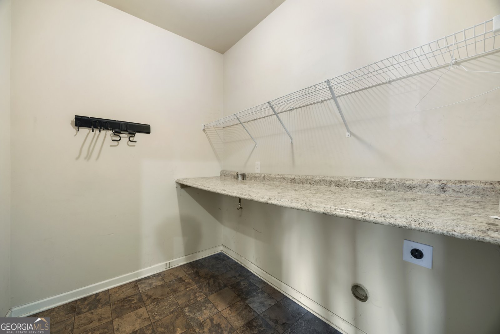 6891 DRESDEN Drive Rex - 11