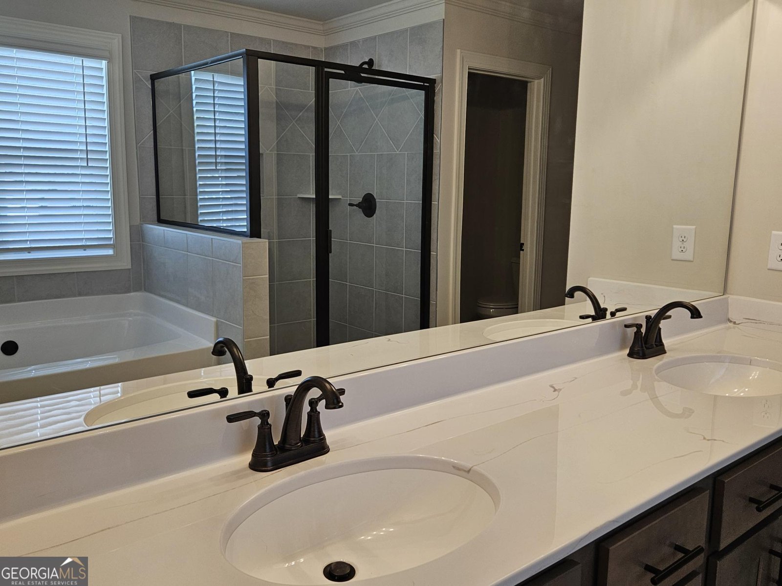 450 Banff Drive Winder - 16