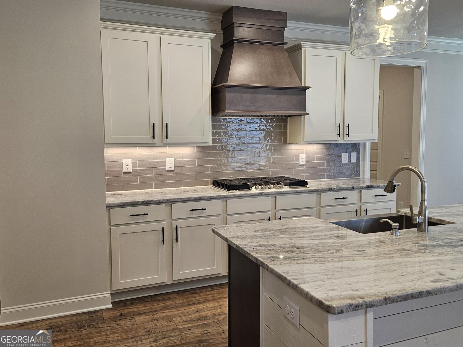 450 Banff Drive Winder - 8