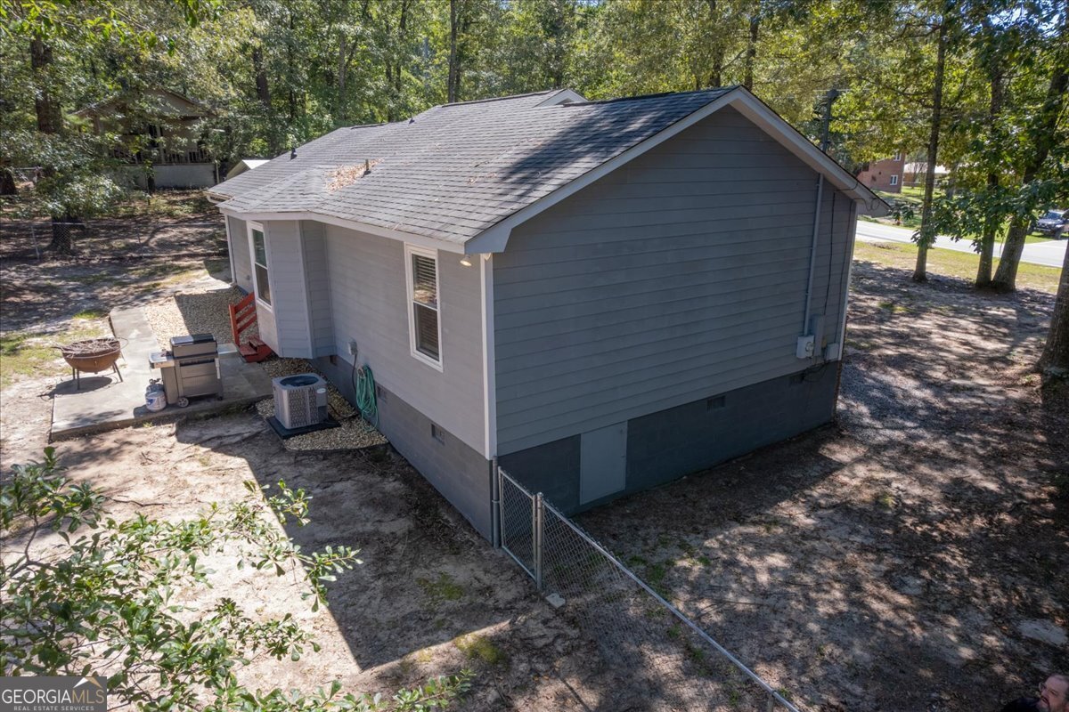 506 Howard Street Byron - 19