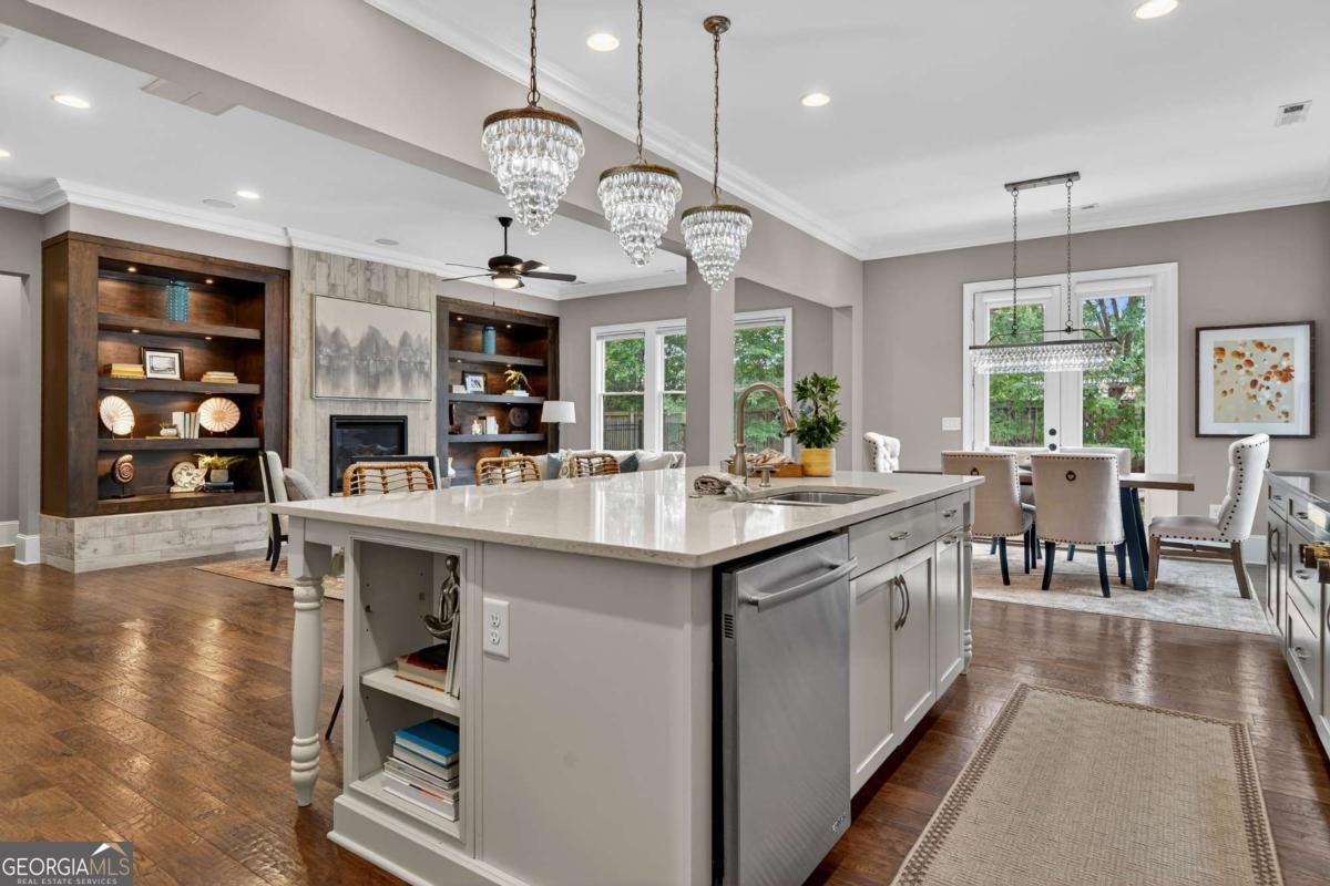 4916 Kentwood Drive Marietta - 22