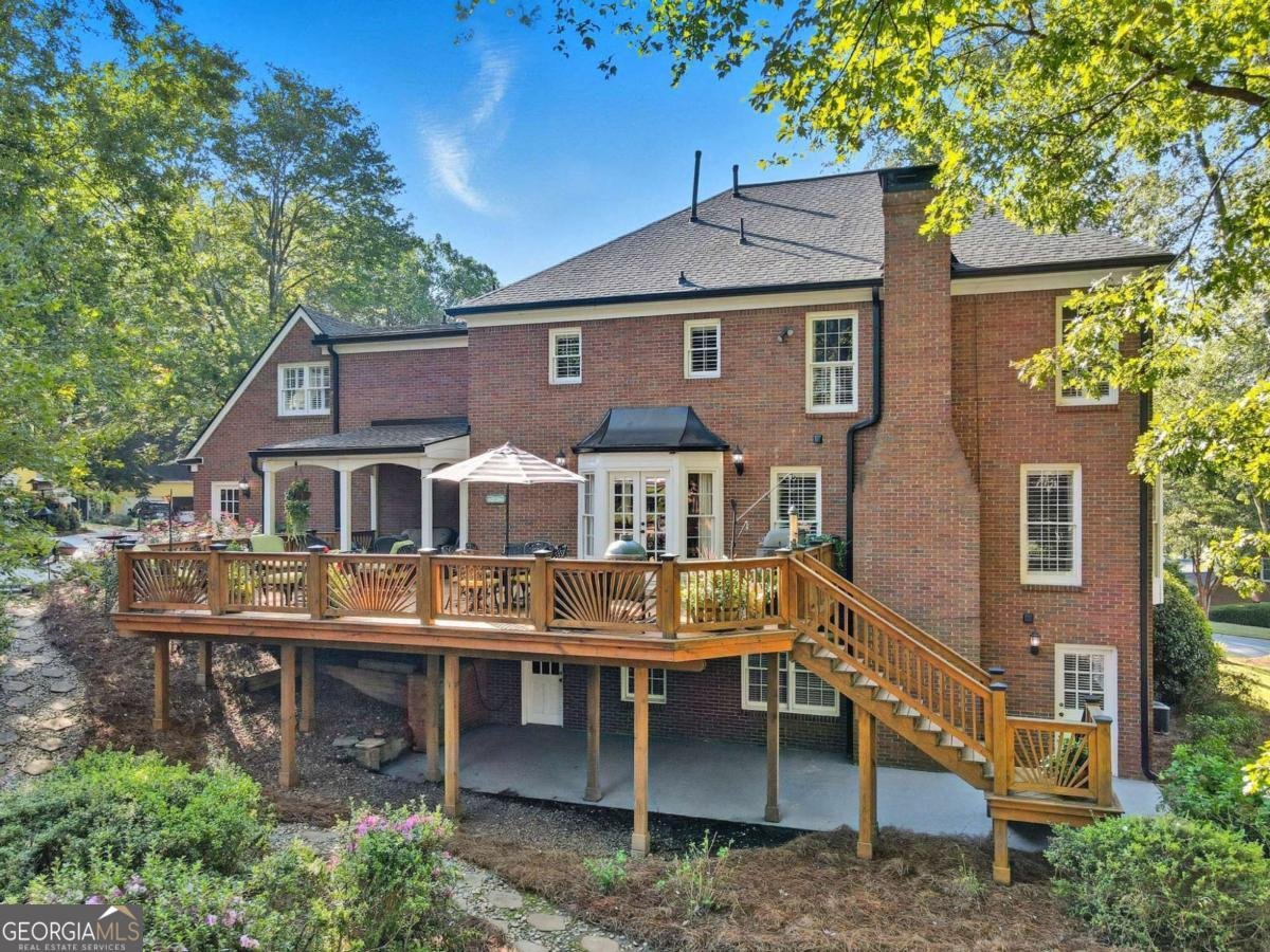 575 Fourth Fairway Drive Roswell - 45