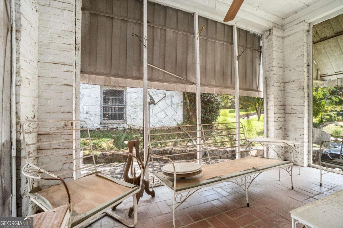 1669 Beecher Street Atlanta - 9
