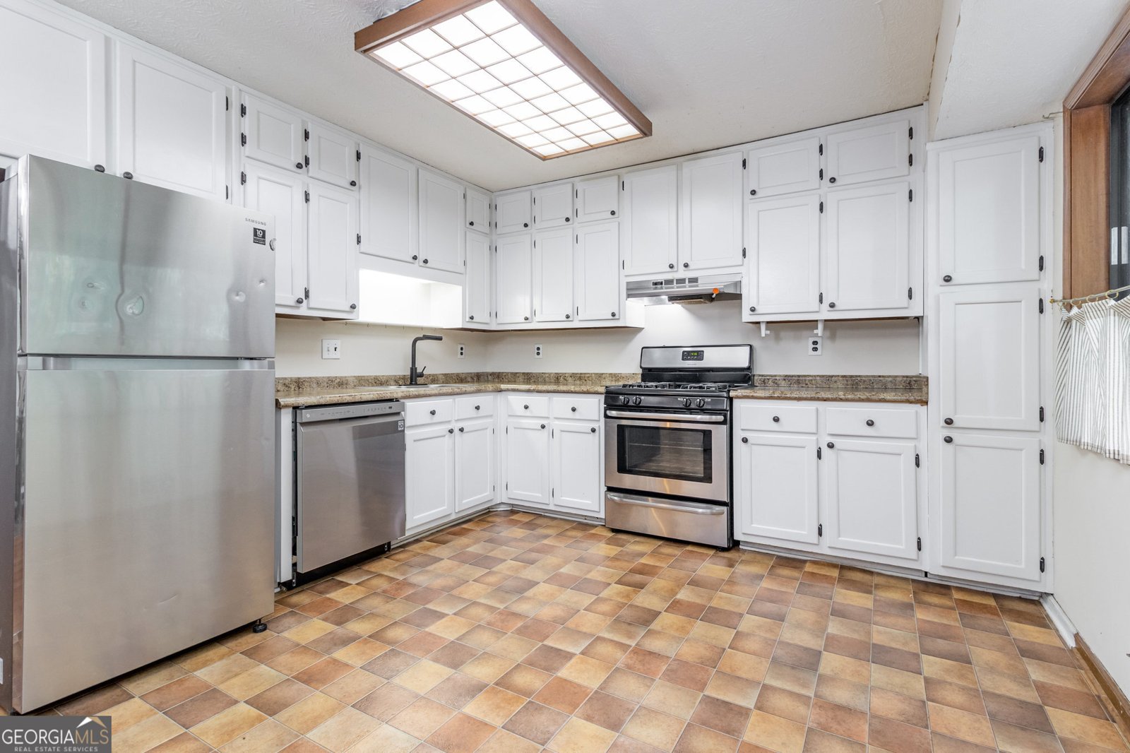 824 Cedar Lake Drive Conyers - 12