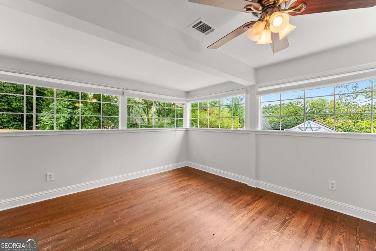 59 WRIGHT Street Winder - 22