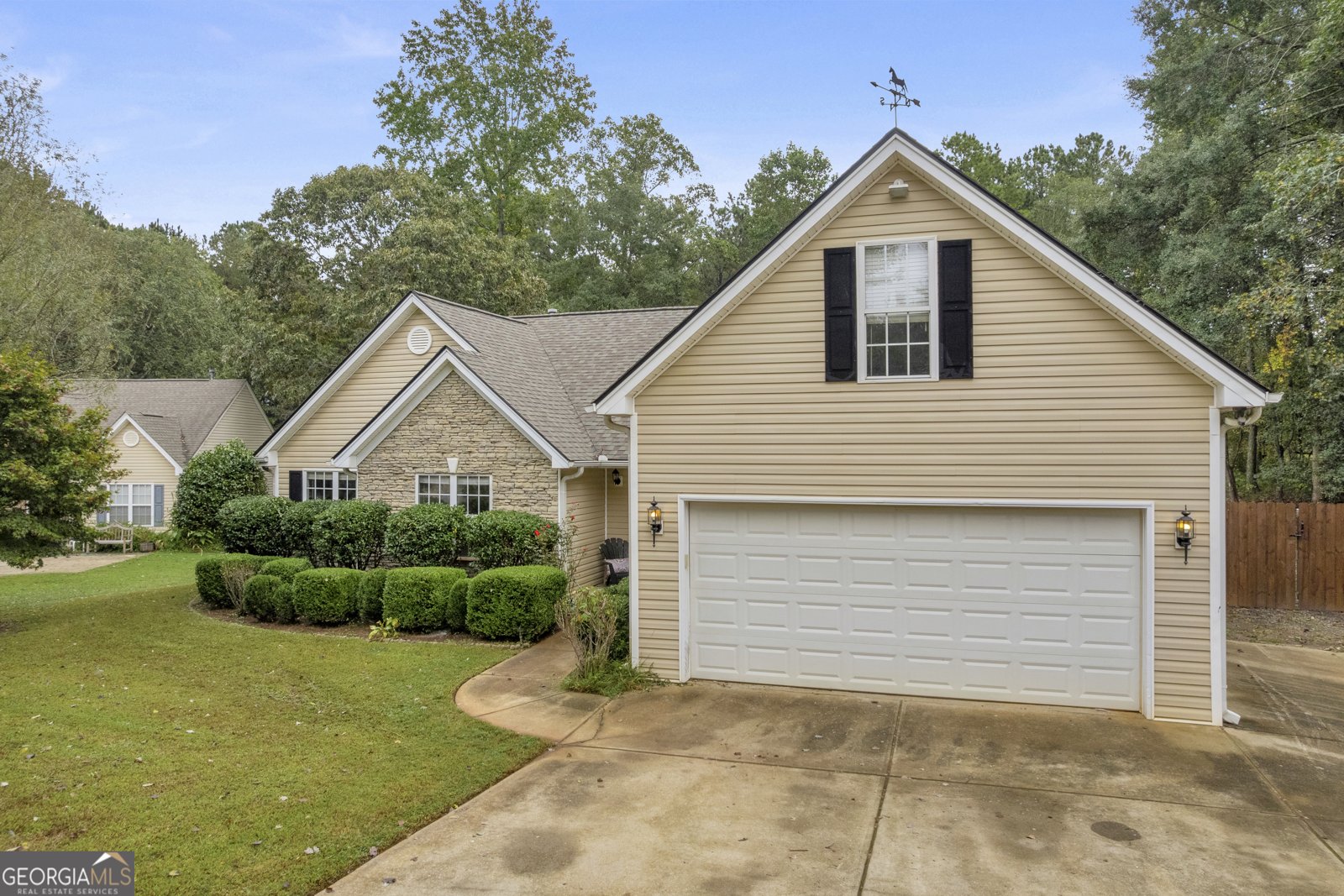 5527 Amber Cove Way Flowery Branch - 2