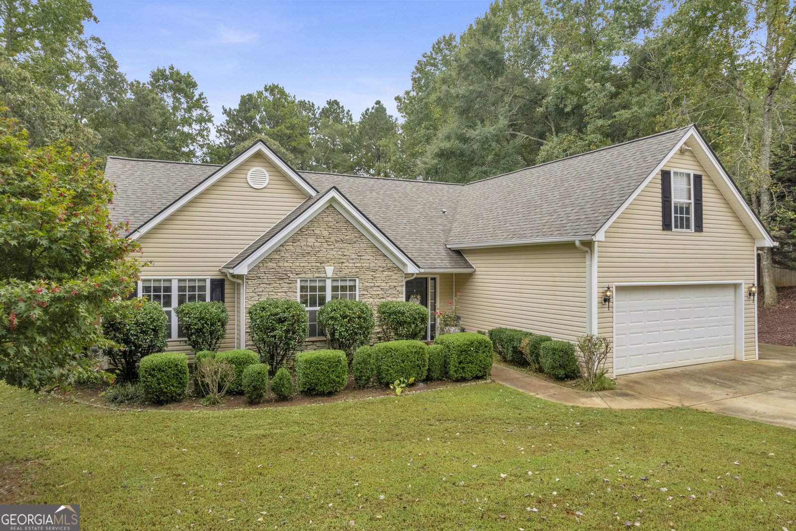 5527 Amber Cove Way Flowery Branch - 3