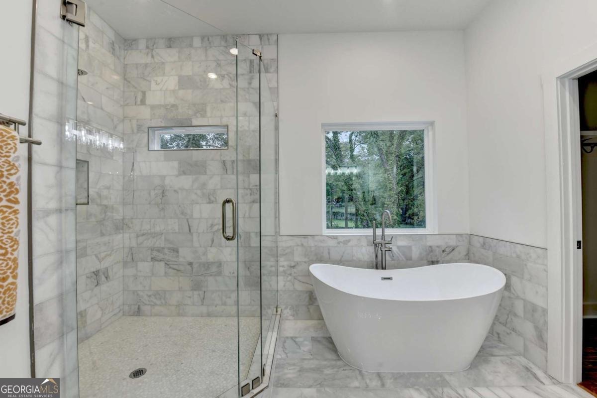 2259 Fernwood Drive Atlanta - 23