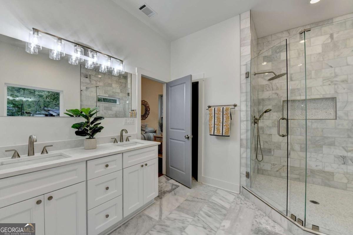 2259 Fernwood Drive Atlanta - 24