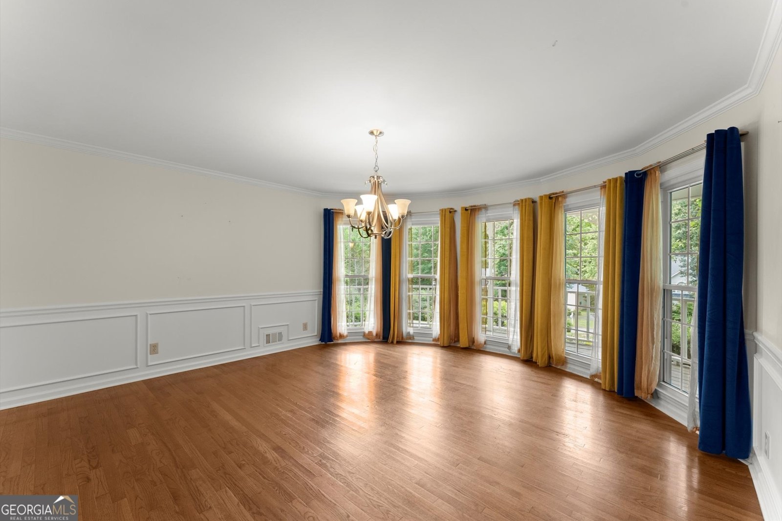 1713 Dudley Drive Woodstock - 1