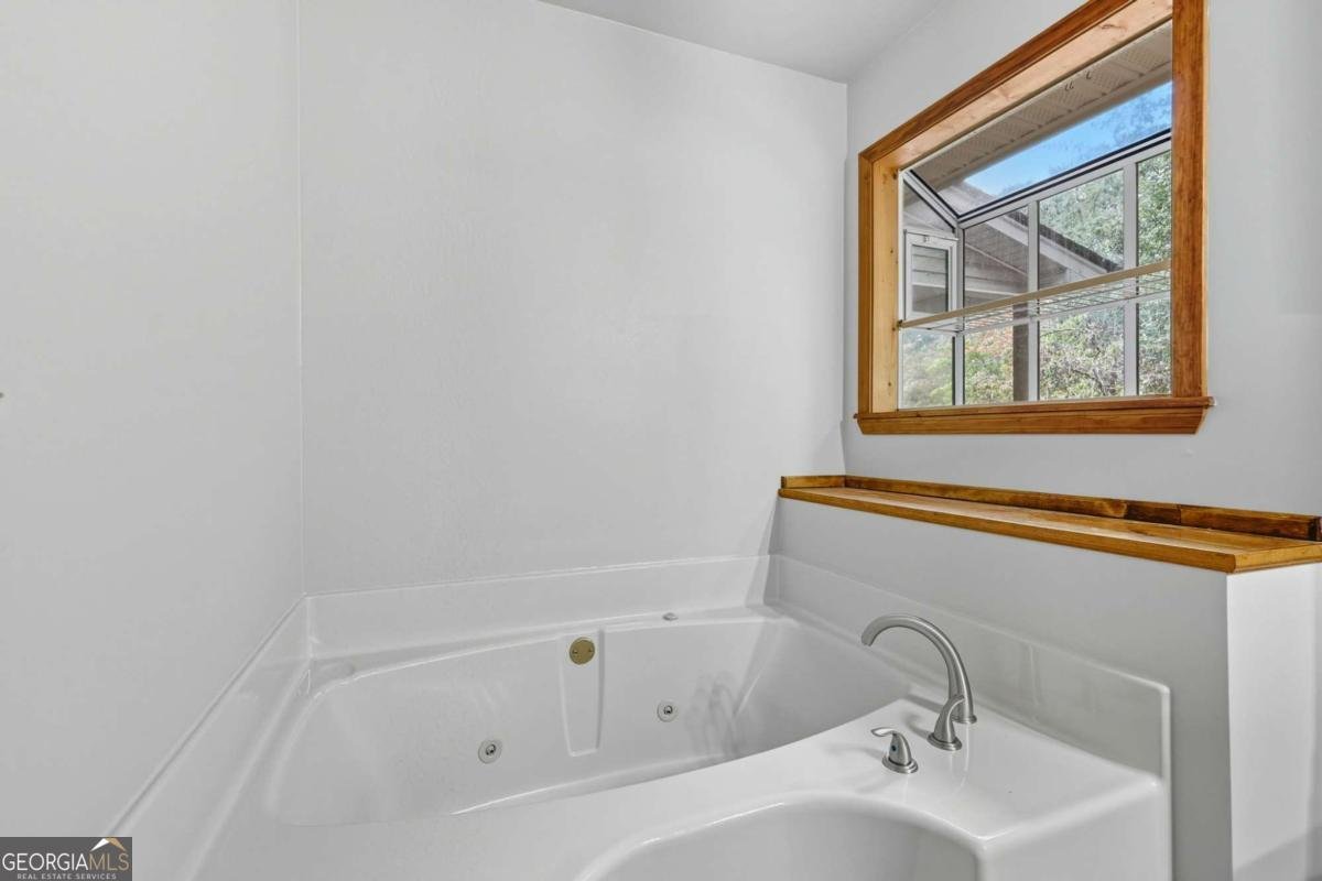 5116 Deer Path Lane Gainesville - 23