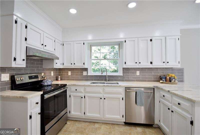 5040 PURITAN Drive Sugar Hill - 20