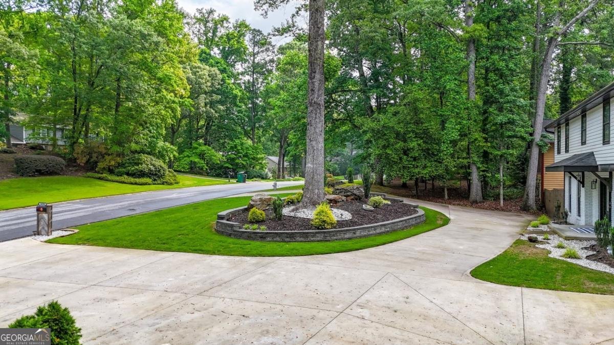 3270 Brookview Drive Marietta - 21