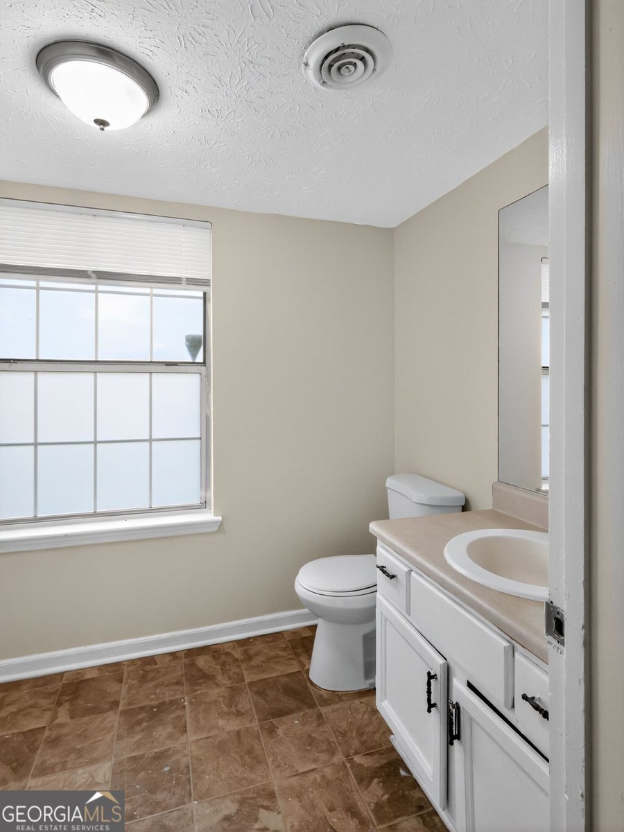 2432 Stratford Court Decatur - 27