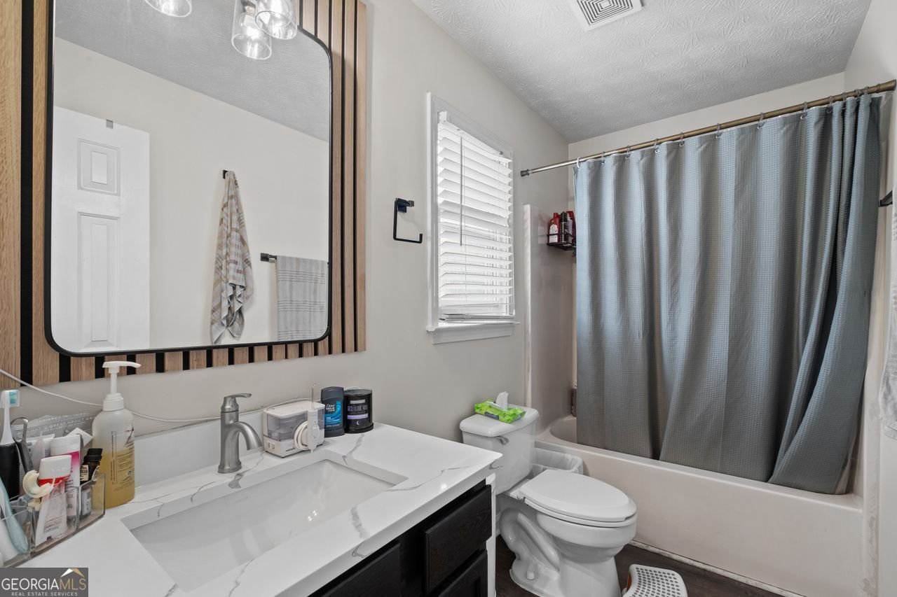 180 WOODBRIDGE Drive Dallas - 23