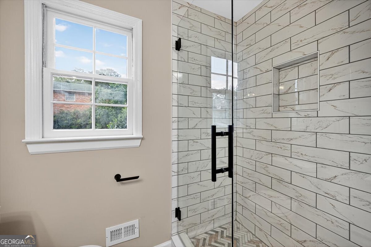 4633 Glenwood Drive Macon - 17