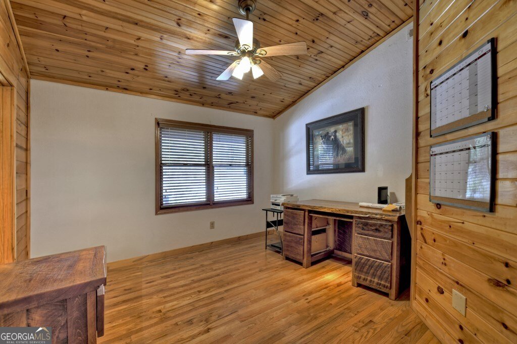 908 Cashes Valley Road Cherry Log - 51