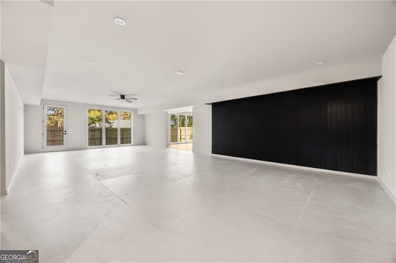 6531 Long Acres Drive Sandy Springs - 34
