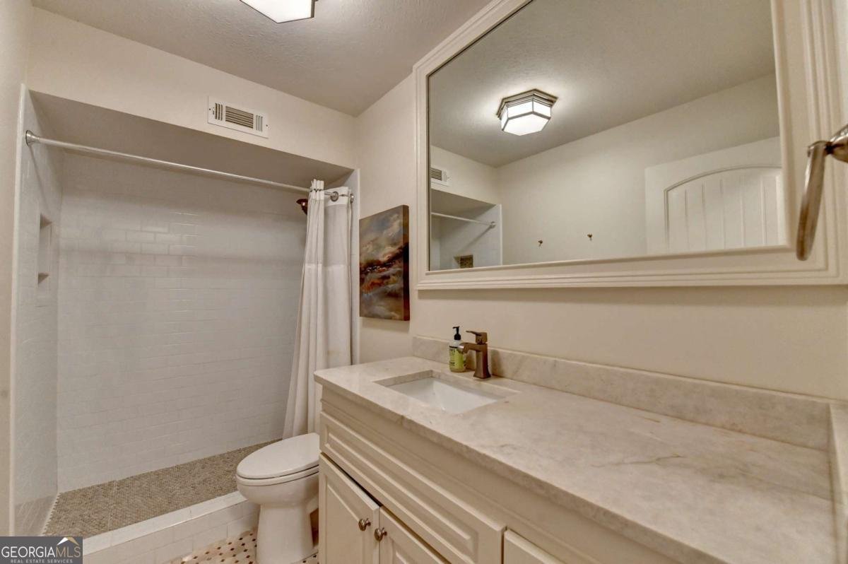 5151 Indian Circle Gainesville - 43