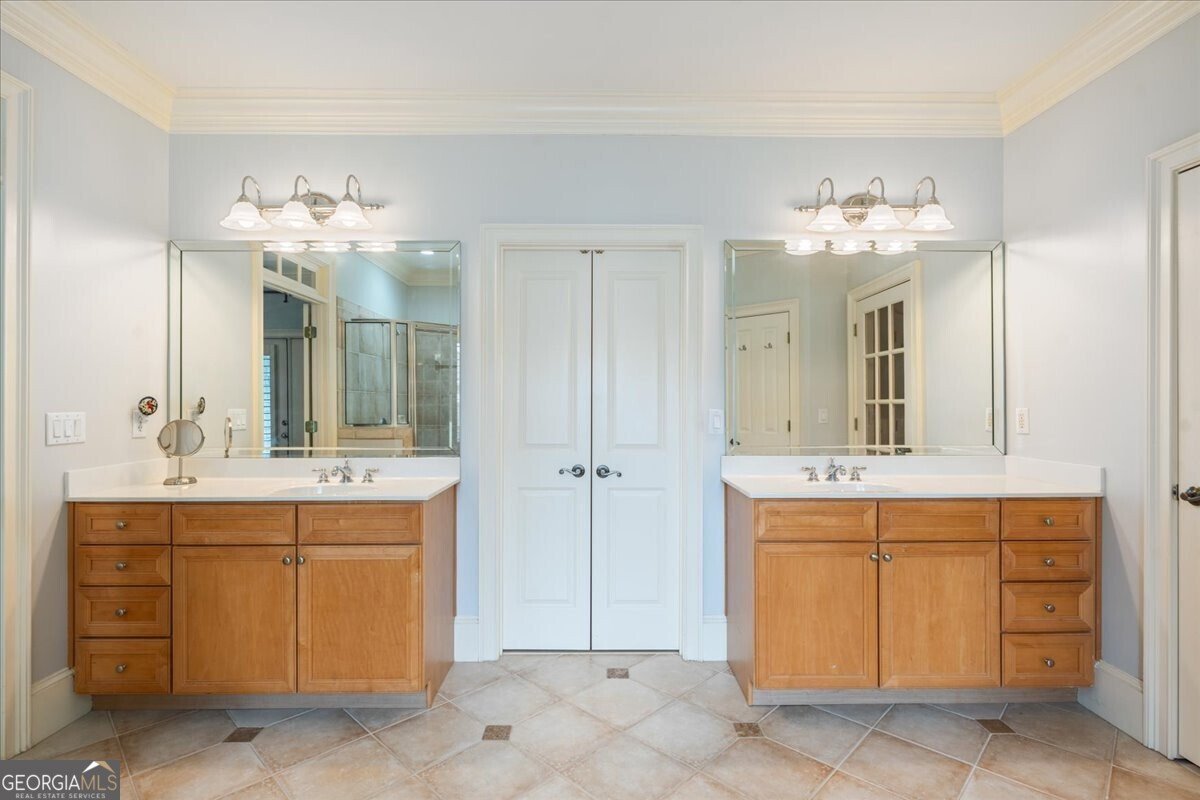 932 Manor Parc Drive Decatur - 40