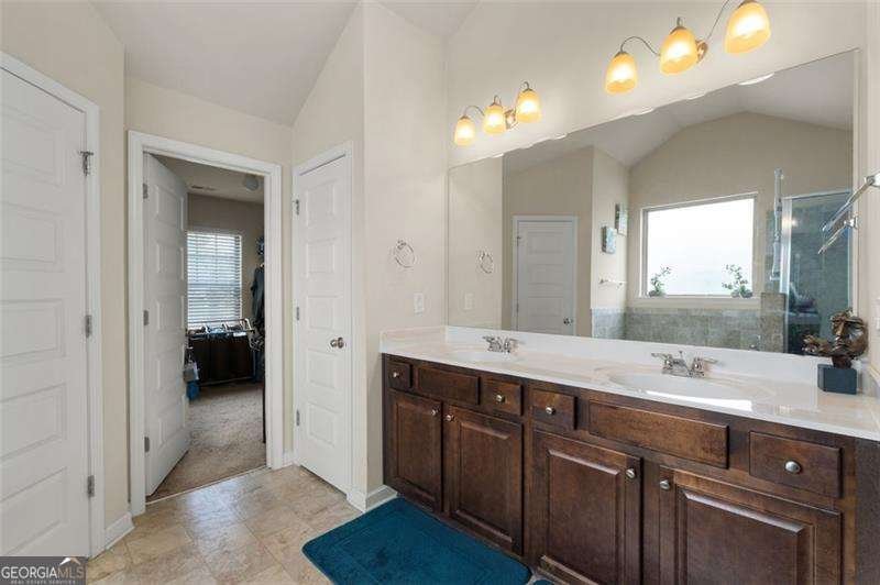 2748 Village Park Drive Ellenwood - 38