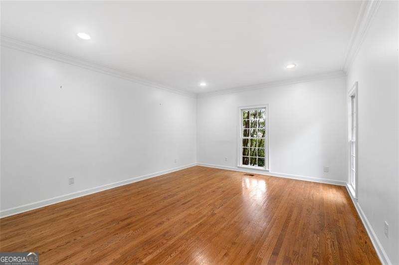 8705 River Bluff Lane Roswell - 11