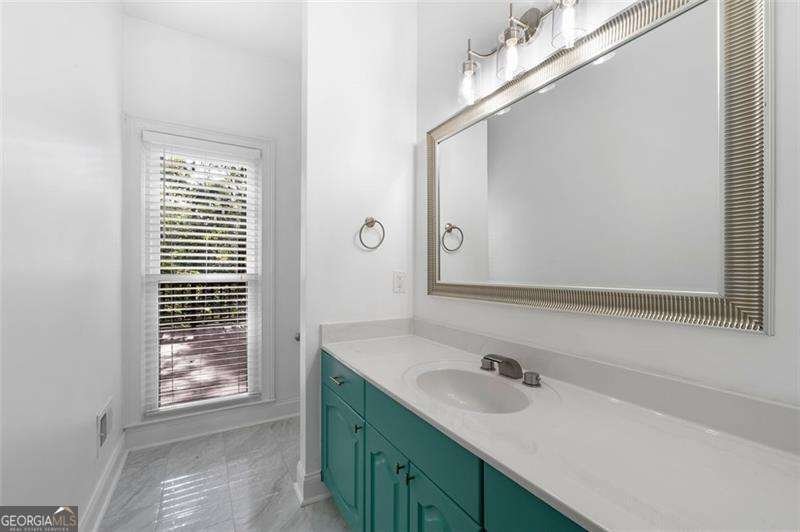8705 River Bluff Lane Roswell - 24