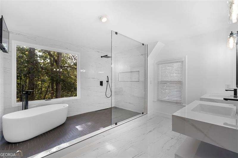 8705 River Bluff Lane Roswell - 27