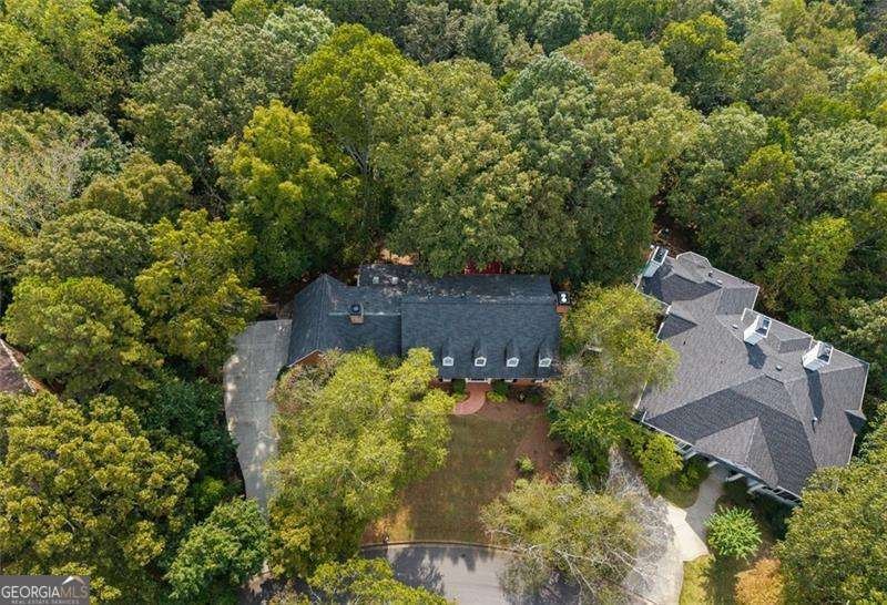 8705 River Bluff Lane Roswell - 55