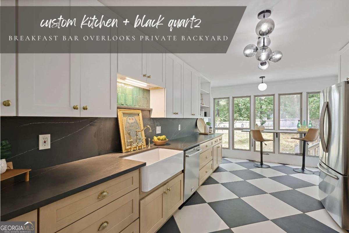6841 Woodcreek Lane Douglasville - 3