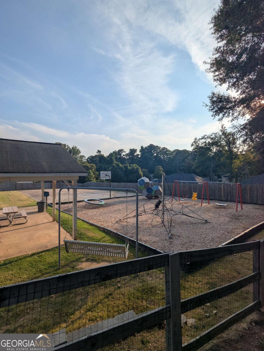 6085 Hotel Street Austell - 32