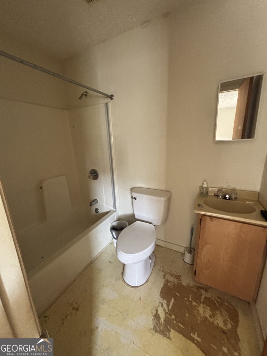 742 Cary Road Cochran - 15