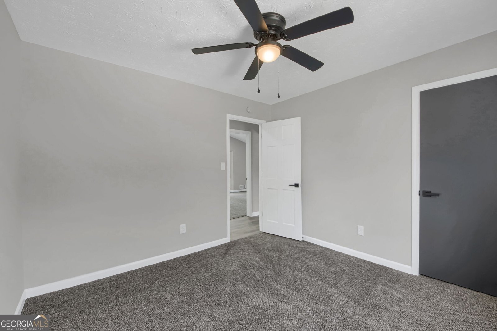 295 LAMDEN Court Lawrenceville - 18