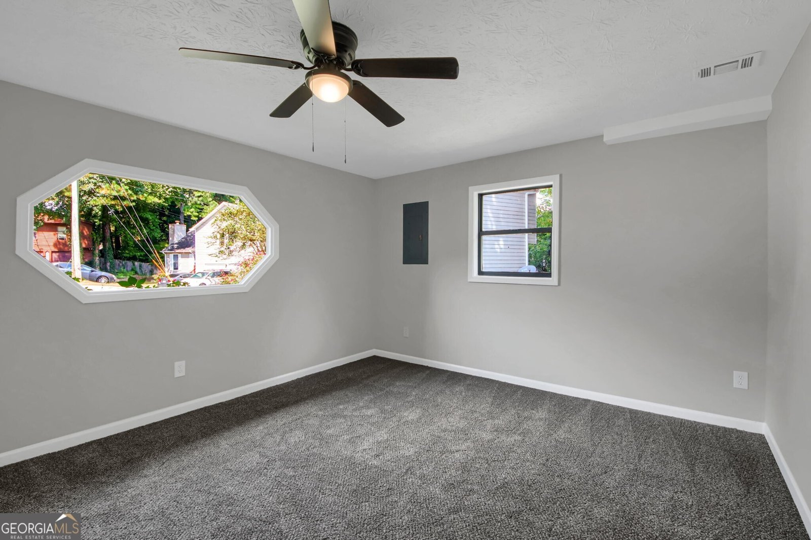 295 LAMDEN Court Lawrenceville - 20