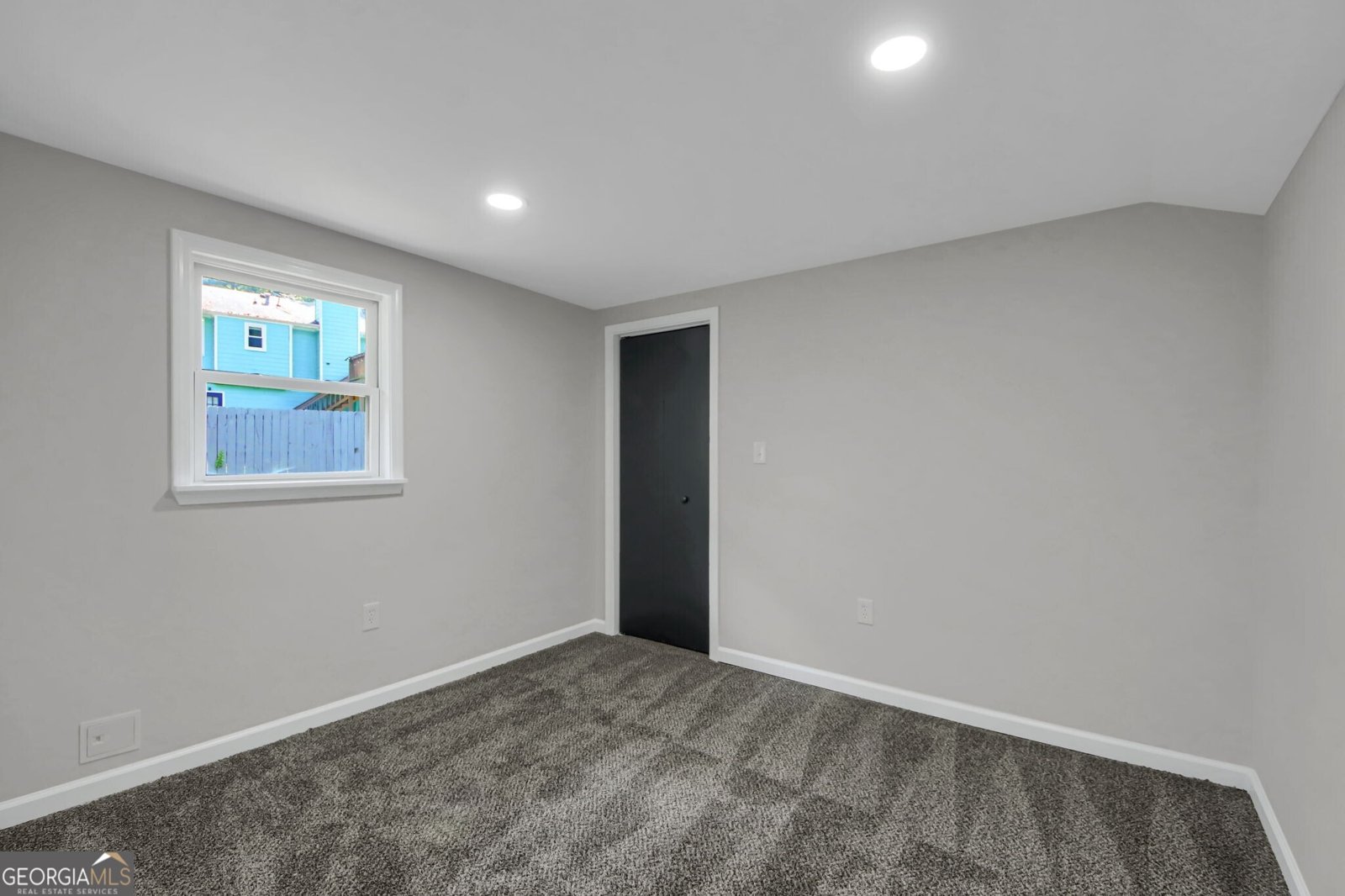 295 LAMDEN Court Lawrenceville - 25