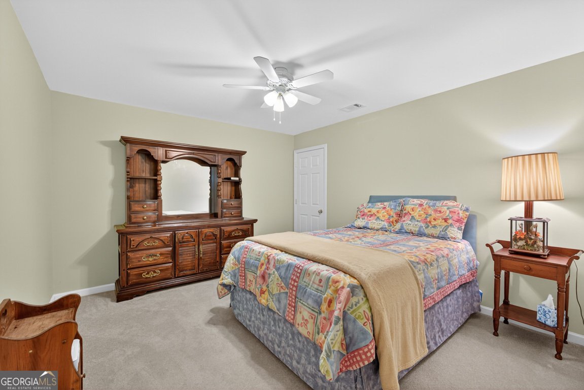 1262 Fountain Lakes Drive Lawrenceville - 33