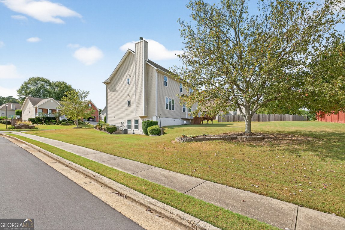1262 Fountain Lakes Drive Lawrenceville - 43