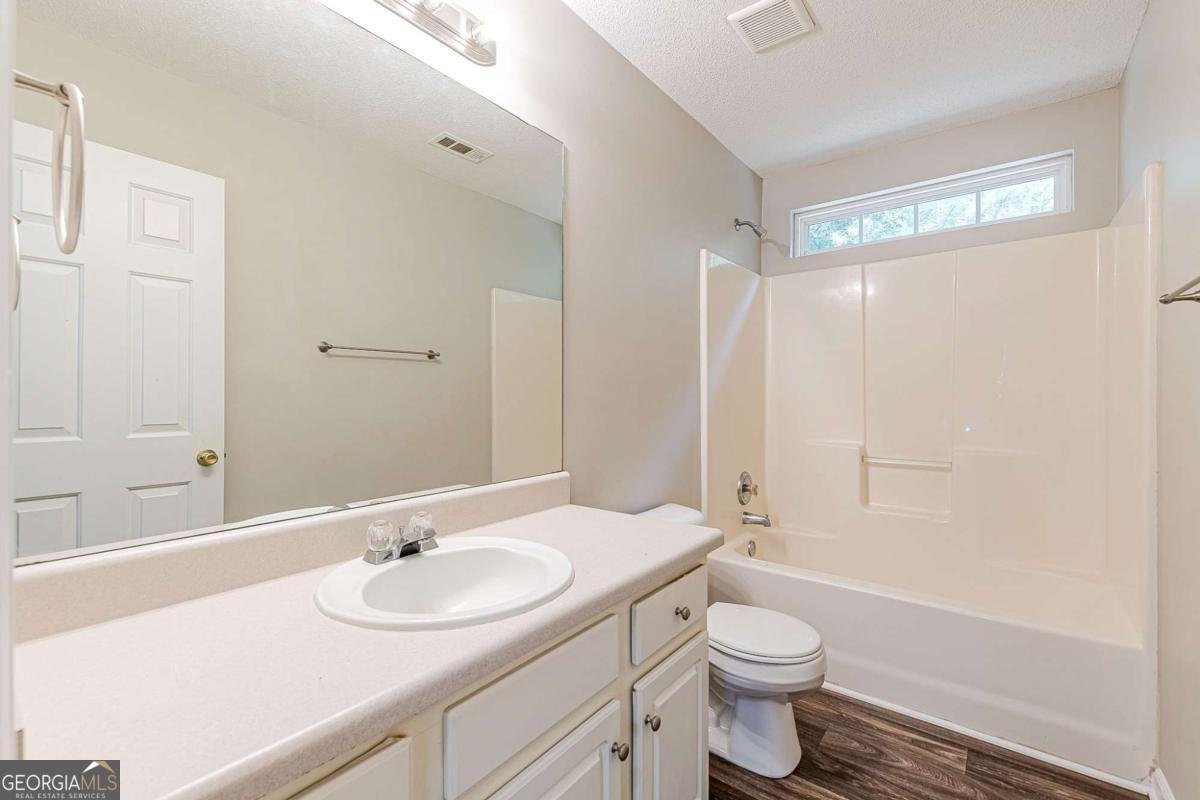 5850 Sable Glen Road Atlanta - 25