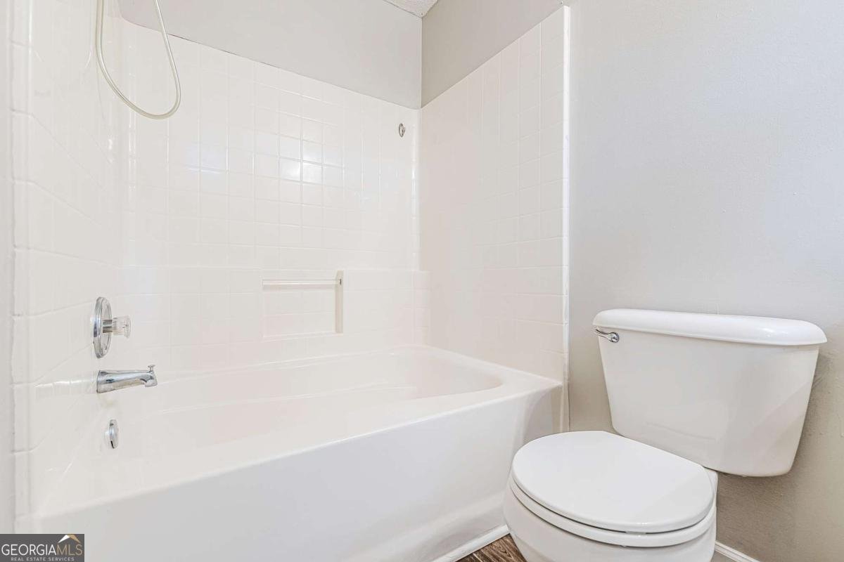 5850 Sable Glen Road Atlanta - 33