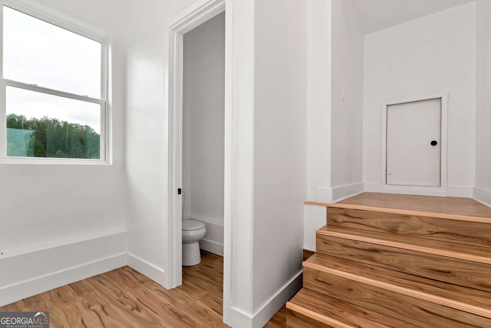1197 Dee Kennedy Road Auburn - 43